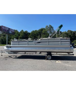 NEW UPHOLSTERY ! 1994 Sanpan Pontoon, Yamaha 115 and trailer 