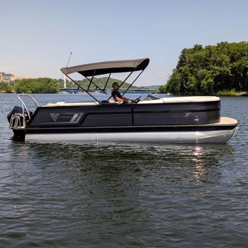 2023 Misty Harbor Viaggio Diamante 23U with Mercury 200hp
