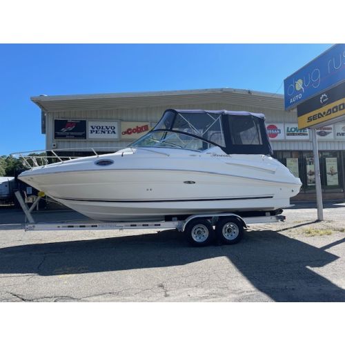 2006 Sea Ray Sundancer 240 with trailer