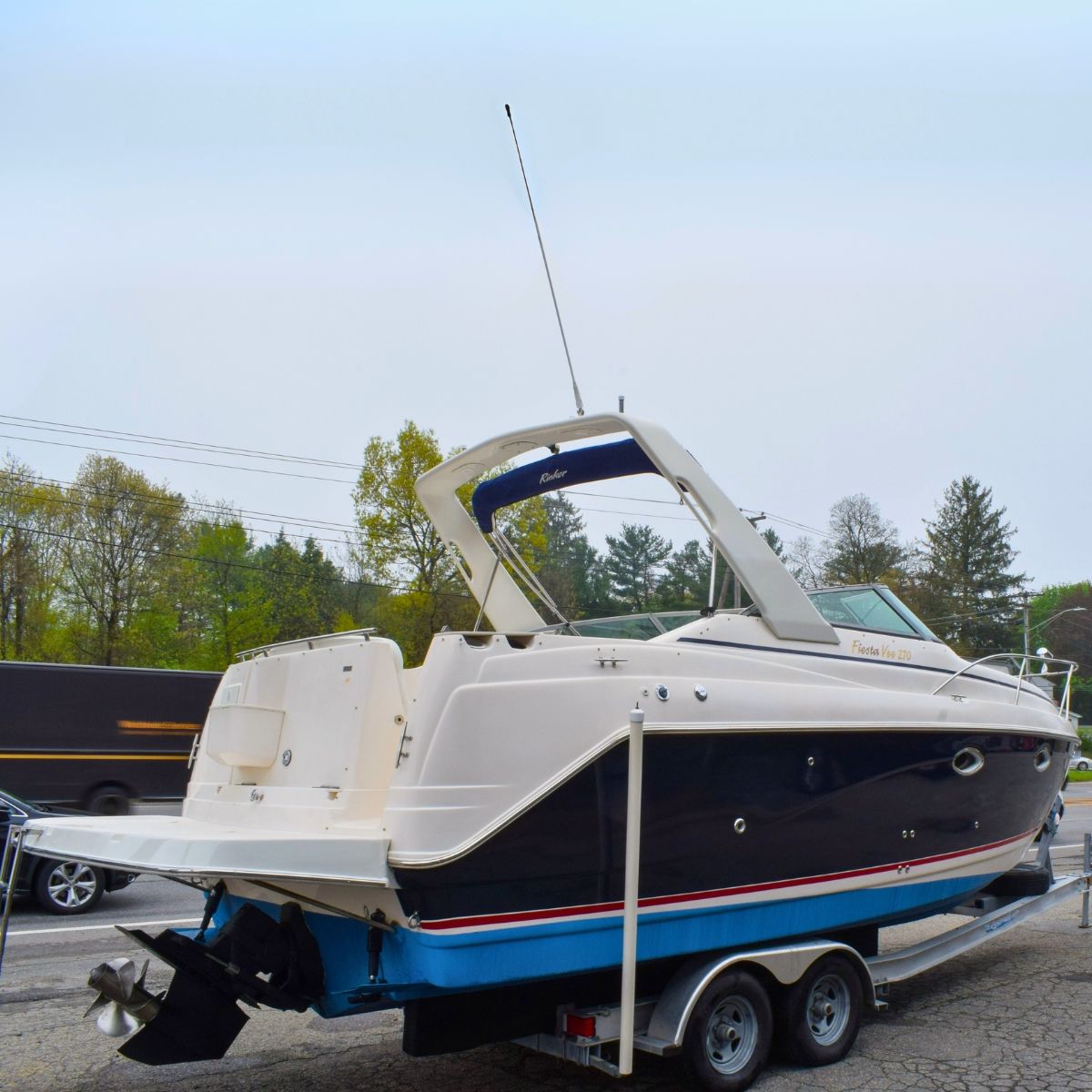 2003 Rinker Fiesta Vee 270 Cruiser for Sale