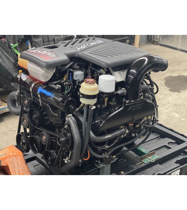 Mercruiser 8.1L 496 MAG HO Bravo 425hp 